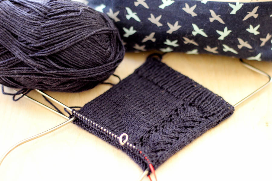 Winters Frost sock knitting pattern