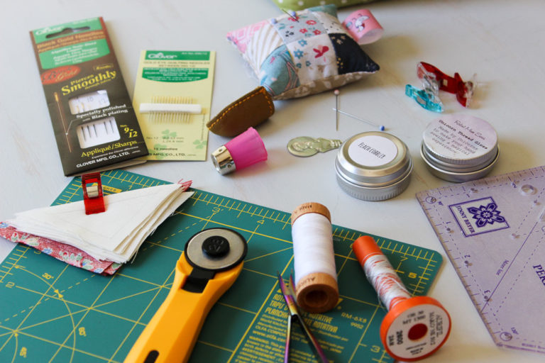 Hand Pieced QAL: What's in My Sewing Bag - Simple Handmade. Everyday