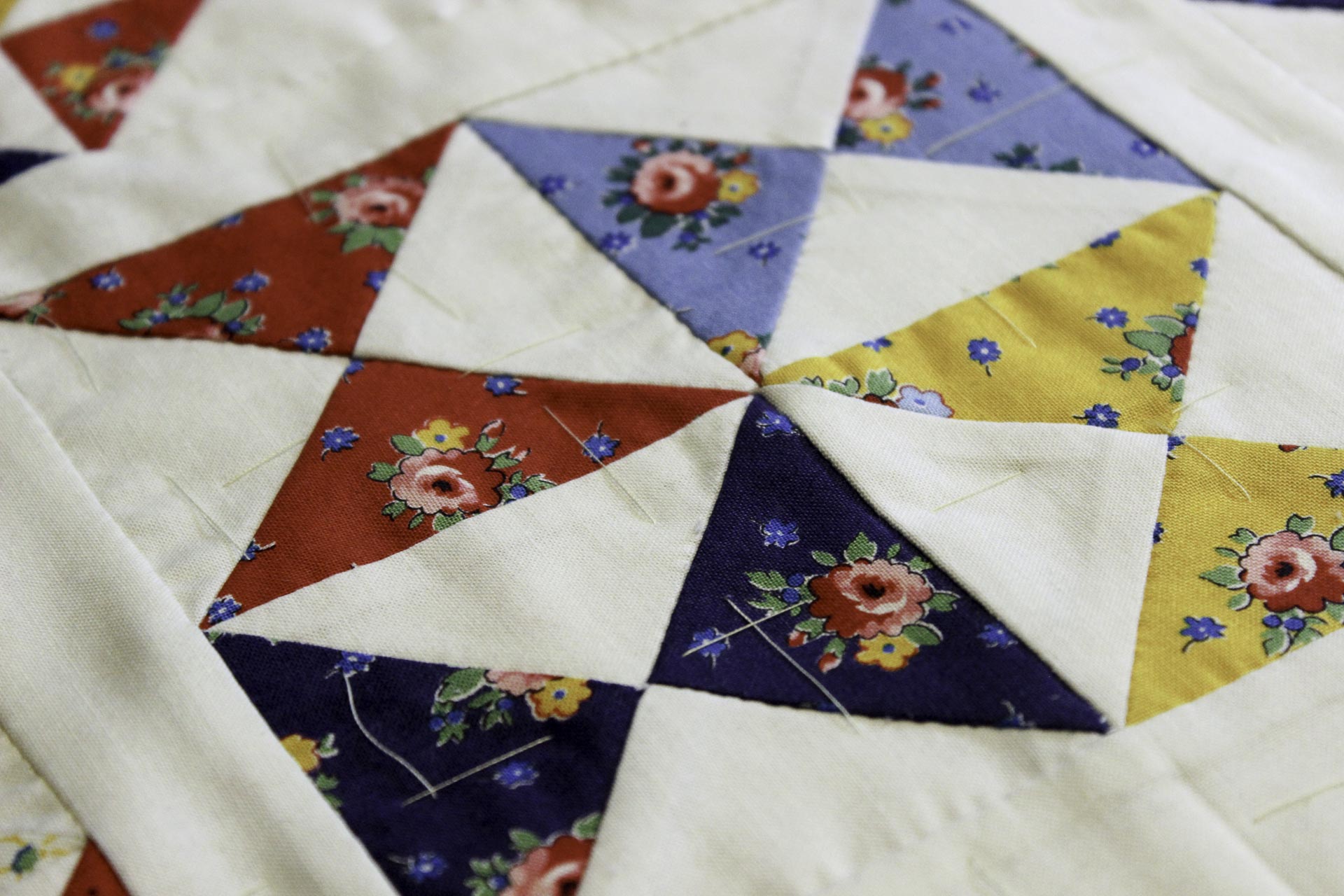 Thread basting a hand pieced quilt, Hand Pieced Quilt, how to hand piece a quilt